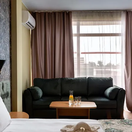 Avenue Hotell 2*